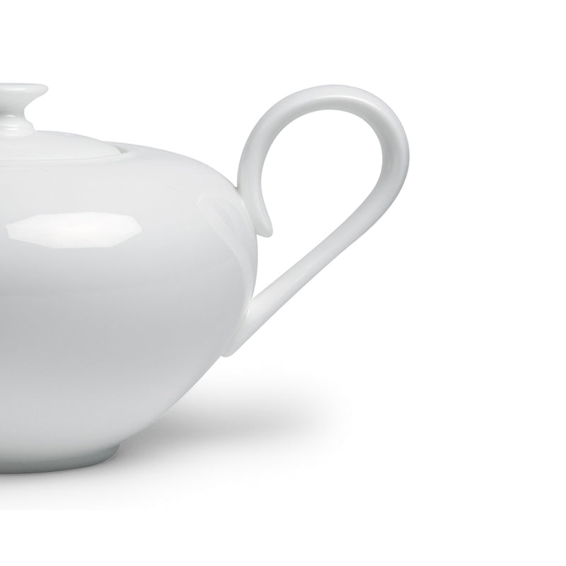 Großer, geschwungener Henkel an der ALADIN Teekanne von TeaLogic, zum besseren Handling
