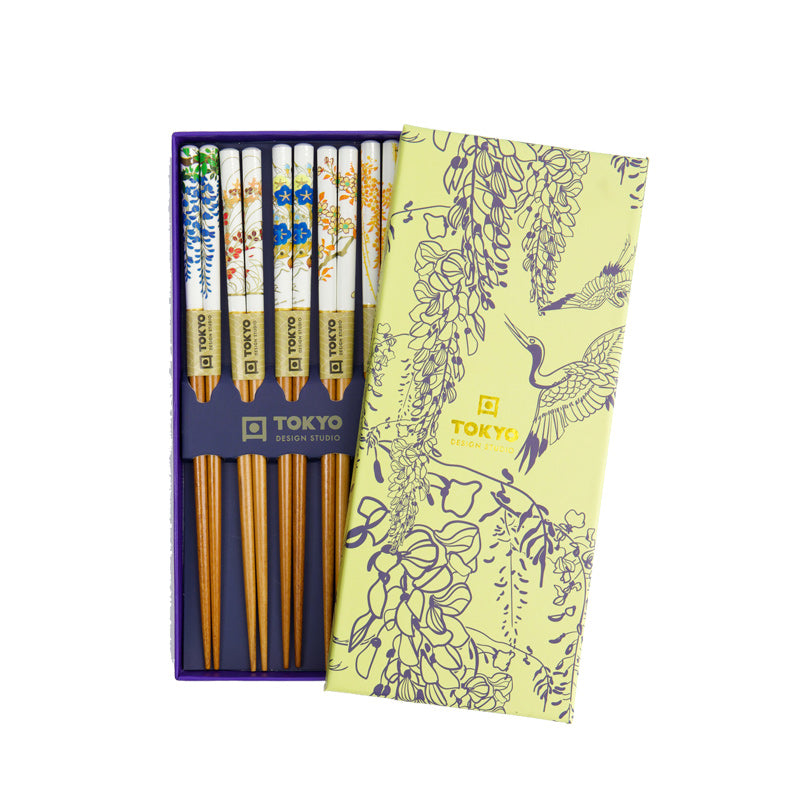 Blumenmuster Essstäbchen / Chopsticks von Tokyo Design mit 
japanischen Blumen-Motiven, bunt,  Kastanienholz in Naturfarben
Anzahl der Stäbchen: 5 Paare, mit Geschenkbox