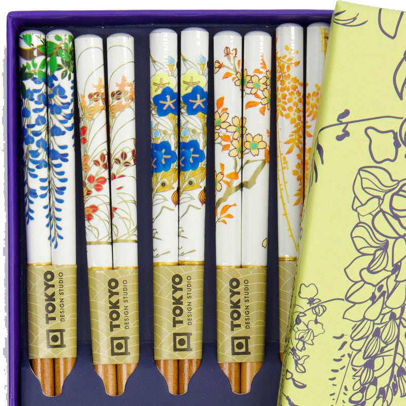 Japanische Blumen-Motive, bunt,  auf  Essstäbchen / Chopsticks von Tokyo Design, Kastanienholz, 5 Paare, mit Geschenkbox