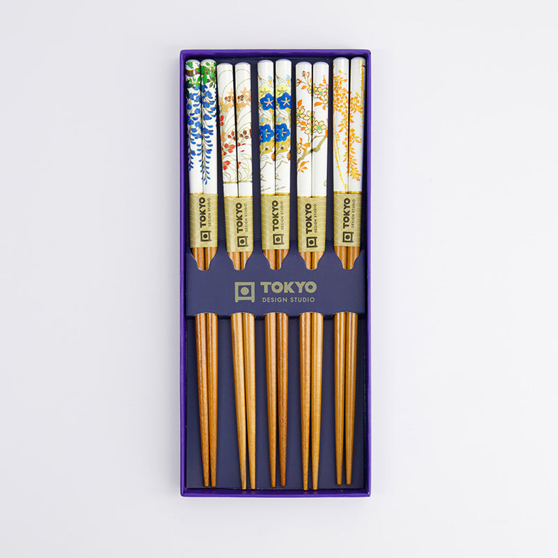 Blumenmuster Essstäbchen / Chopsticks von Tokyo Design mit 
japanischen Blumen-Motiven, bunt,  Kastanienholz in Naturfarben
Anzahl der Stäbchen: 5 Paare