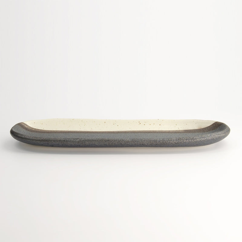 Ovale MINO CRAFT Schale von Tokyo Design, original aus Japan, Porzellan mit Blockstreifen, in den Farben Grau-Hellbraun/Creme.
Online-Shop Home-and-Kitchen.de