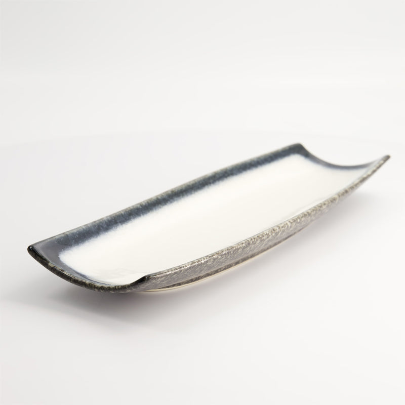 Weiß-blaue TAJIMI Schale von Tokyo Design,rechteckig, mit dunklem Randstreifen, aus Keramik, Online-Shop Home-and-Kitchen.de