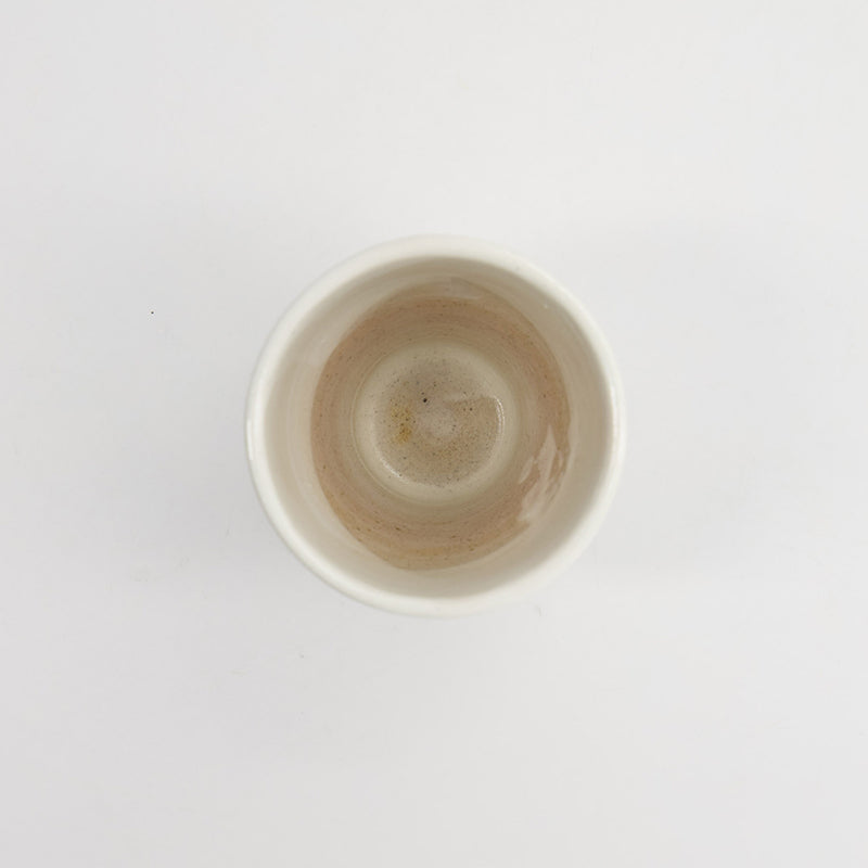 Innenansicht des KOBIKI Teebecher von Tokyo Design
